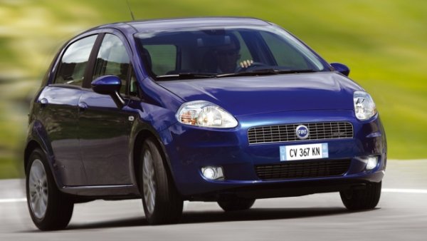 На пазара на употребявани автомобили Fiat Grande Punto остава един от най-популярните модели. Това е вариант, представен на пазара през януари 2009 година и базиран на 1368-кубиков, редови 4-цилиндров двигател със 77 к.с. и петстепенна механична скоростна кутия. 

Според базираната в Торино компания в комбиниран цикъл разходът на гориво е между 5,7 (бензин) и 7,0 (LPG) л/100 км . Ускорението от 0 до 100 км/ч отнема 13,2 секунди, а максимална скорост е 165  км/ч. Две настройки (активна и динамична) са налични за това предложение, създадено като част от сътрудничеството с Landi Renzo. 
Багажникът е с товарен капацитет между 252 и 1007 литра, въпреки теглото от 1025 кг и 38-литров резервоар, разположен в пространството, предвидено за резервното колело. Има доста опции за под 5000 евро.